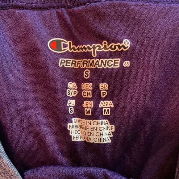 Champion performance shorts size small - Picture 3 of 4
